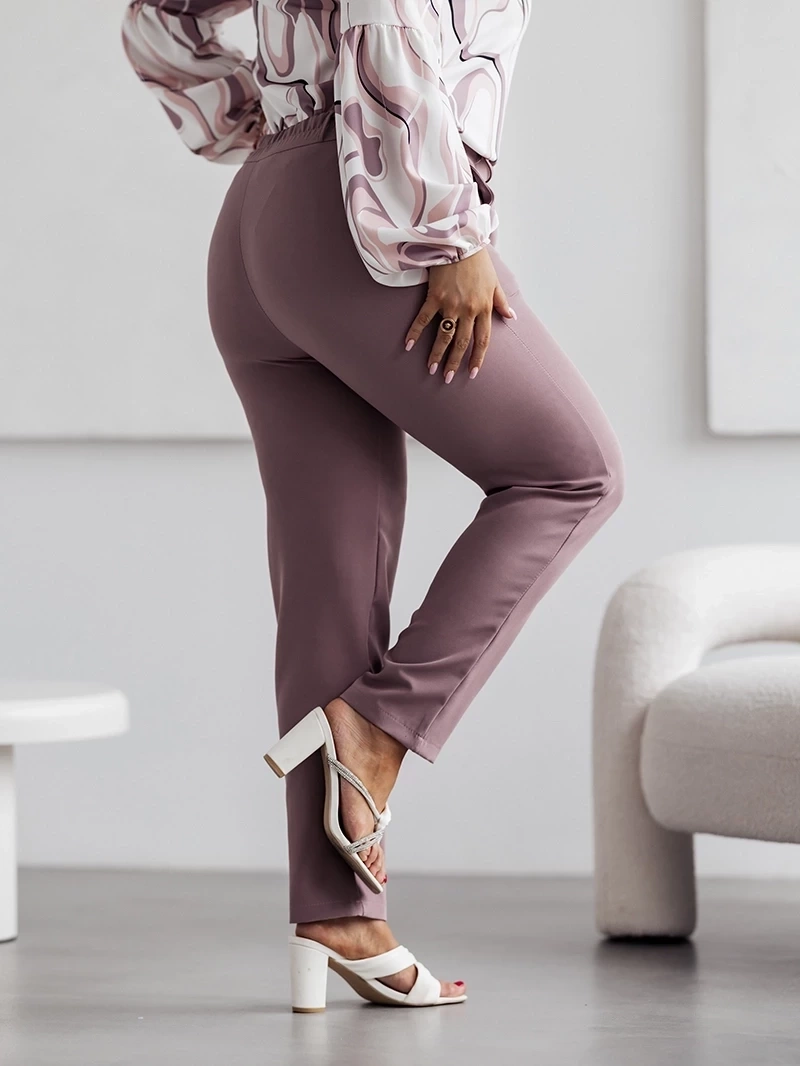 Eleganckie spodnie damskie plus size cappuccino (728)