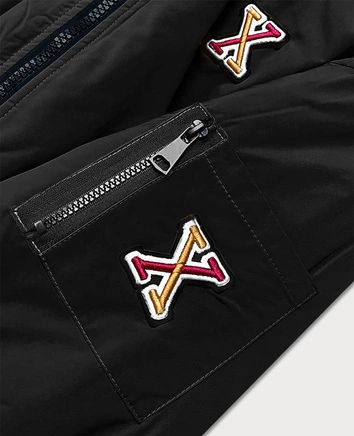 Damska dłuższa zimowa kurtka z kapturem czarna (m8-757)