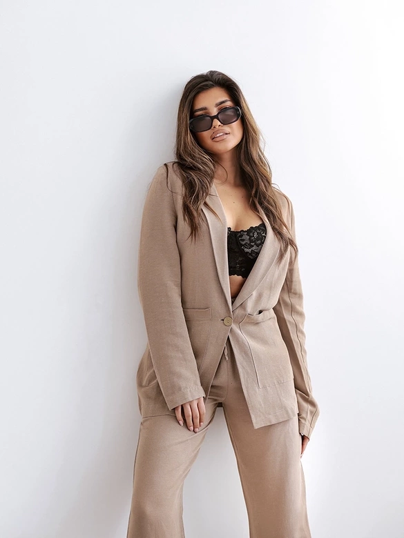 Damski garnitur z lnem cappuccino (VE48)