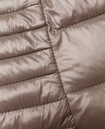 Pikowana kamizelka z kapturem cappuccino (16M9113-62)