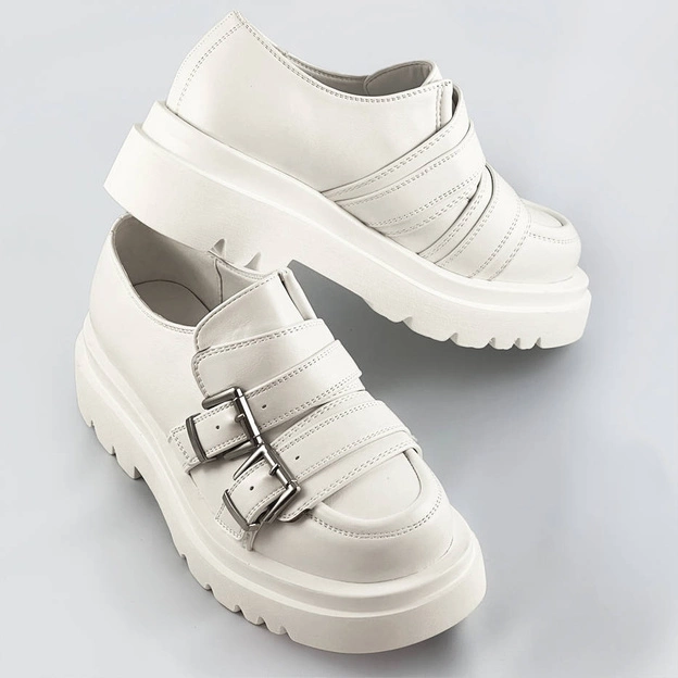 Mokasyny na grubej podeszwie ecru (s860)