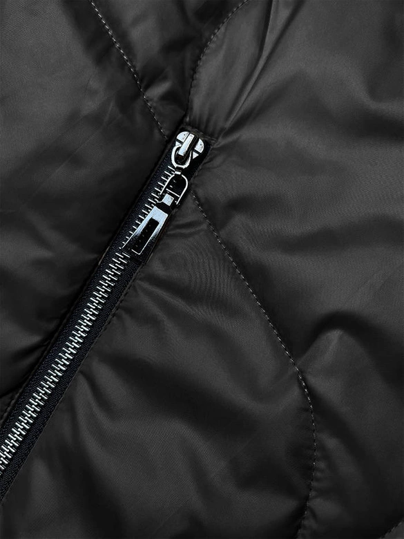 Damska kurtka z odpinanym kapturem czarna (B8218-1)