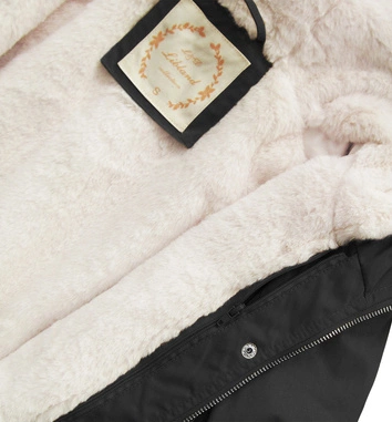 Zimowa damska parka z podpinką i kapturem czarna (7626BIG)