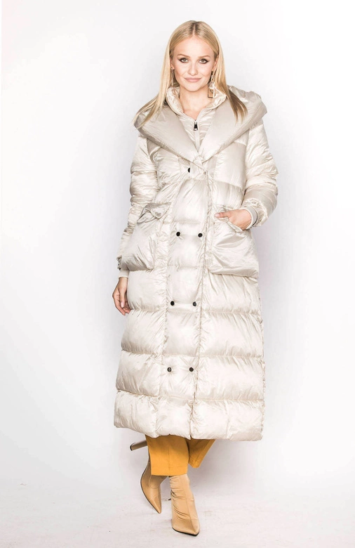 Długa damska kurtka z paskiem beżowa (ag8-8002)