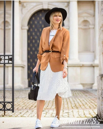 NARZUTKA Z RĘKAWEM 3/4 KARMELOWA (268ART)