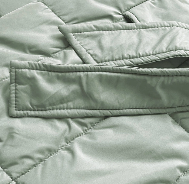 Klasyczny płaszcz pikowany damski pistacjowy (ag2-j83)