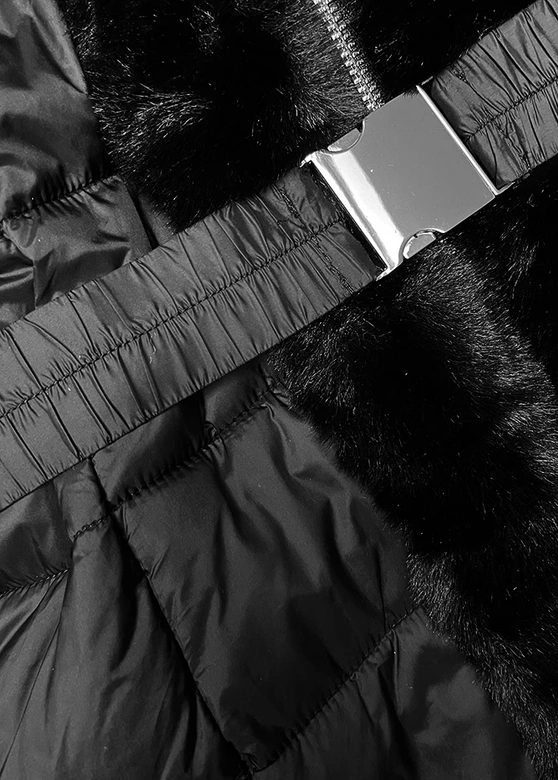 Przejściowa pikowana kurtka damska z futerkiem J Style czarna (11Z8087)