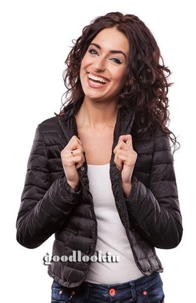 KRÓTKA PIKOWANA KURTKA CZARNA (MODEL12)