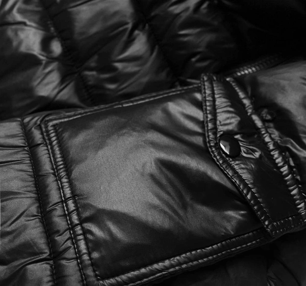 Krótka kurtka damska zimowa czarna (YP-20129-1)