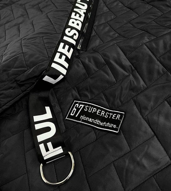 DŁUGA ASYMETRYCZNA KAMIZELKA DAMSKA CZARNA (677ART)