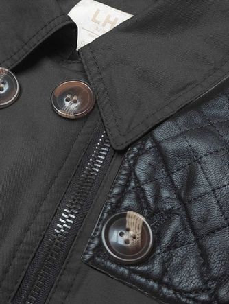 DAMSKI PŁASZCZ Z ŁĄCZONYCH MATERIAŁÓW CZARNY (M206)