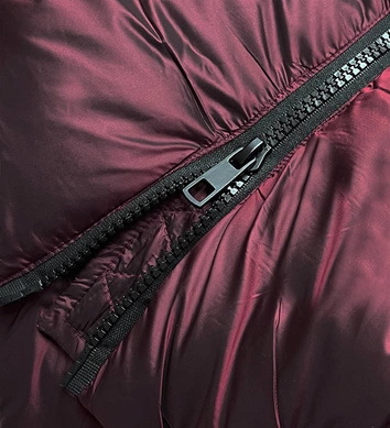 Długa kurtka zimowa damska bordowa (23070-2)