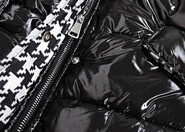 BŁYSZCZĄCA KURTKA ZIMOWA DAMSKA CZARNA (638ART)