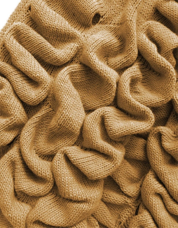 SWETER Z MARSZCZENIAMI I DZIURAMI KARMELOWY (126ART)