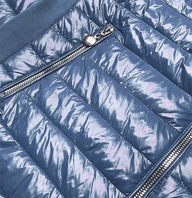 Błyszcząca kurtka damska ze stójką niebieska (7210-305)