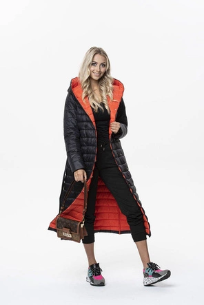 PIKOWANY PŁASZCZ Z KONTRASTOWĄ PODSZEWKĄ CZARNY (1118)