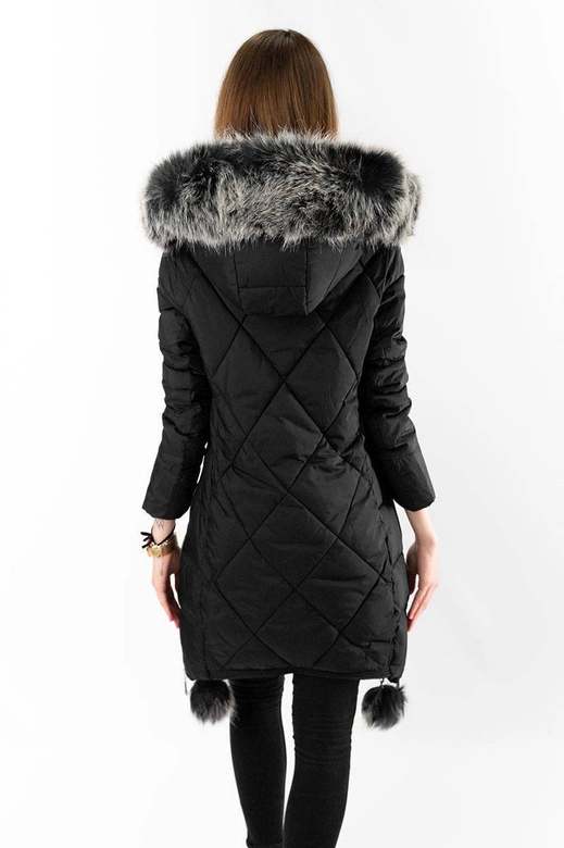 KURTKA DAMSKA ZIMOWA Z WYDŁUŻONYMI BOKAMI CZARNA (GWW1716X)