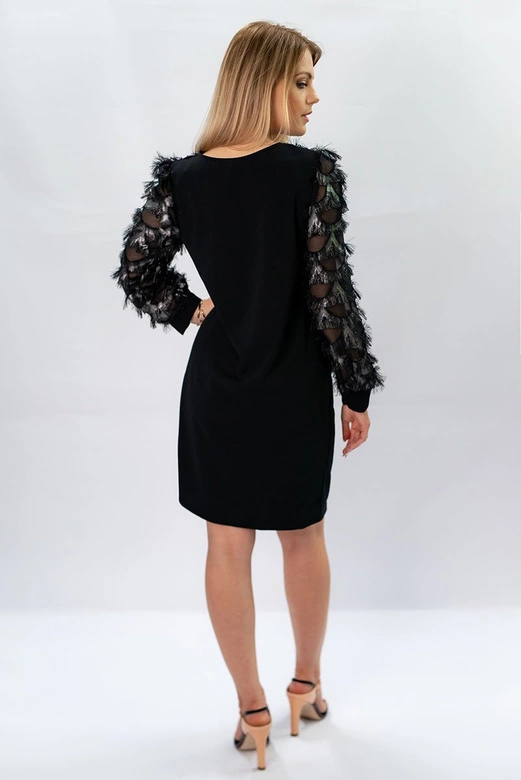 PROSTA SUKIENKA Z FRĘDZLAMI CZARNA (520ART)