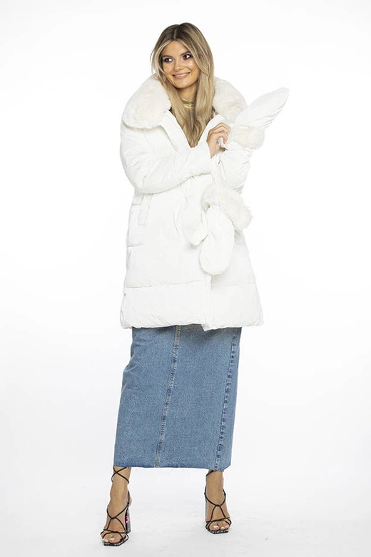 Zimowa kurtka damska z futrzanym kołnierzem i rękawiczkami Ann Gissy biała (AG9-9002)