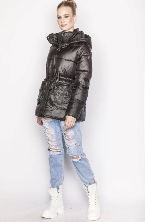 Puchowa kurtka damska czarna (ag6-26)