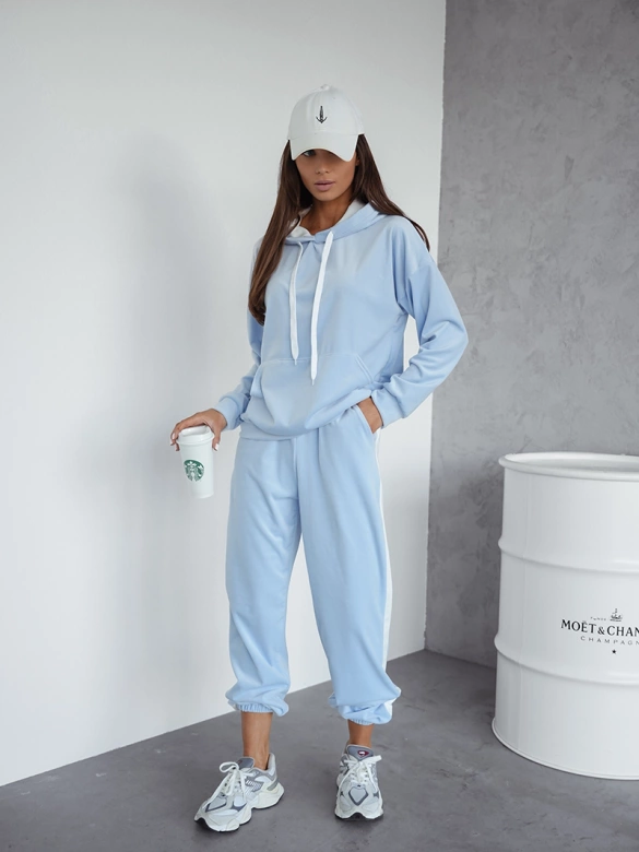 Welurowy komplet dresowy z lampasami niebieski (508)