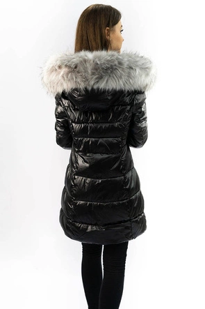 DAMSKA BŁYSZCZĄCA KURTKA ZIMOWA CZARNA (GWW1939)