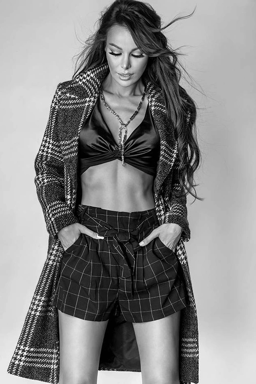 PŁASZCZ DAMSKI W KRATĘ ZIELONY-BEŻ (OMDL-011)