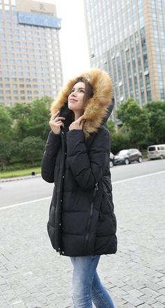 KURTKA Z PUCHEM NATURALNYM CZARNA (8061)