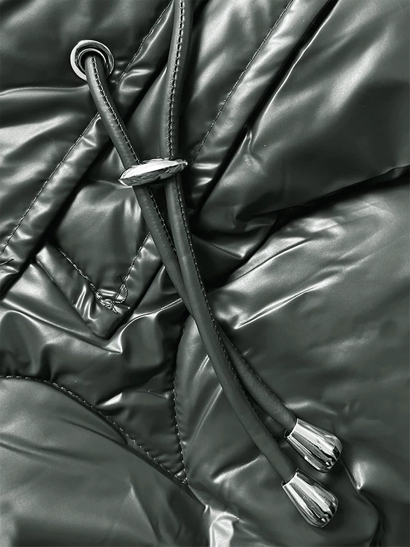 Taliowana kamizelka z kapturem khaki (B8173-11)