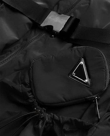 Krótka kurtka damska z paskiem czarna (ag3-03)