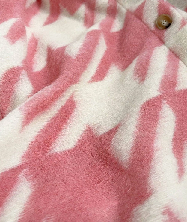 Koszulowy płaszcz damski pepitka różowy (2099)