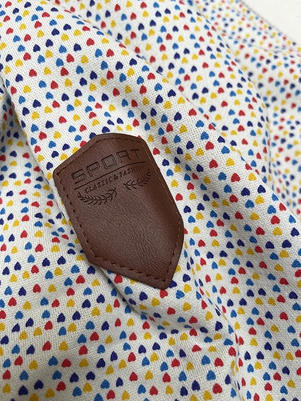 Rozpinana bluza z kapturem w drobne serduszka biała (2316)