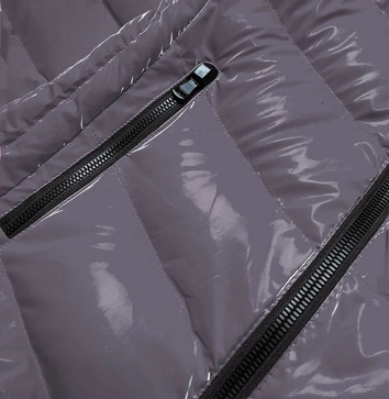 Błyszcząca kurtka damska z ozdobną podszewką szara (xw810x)