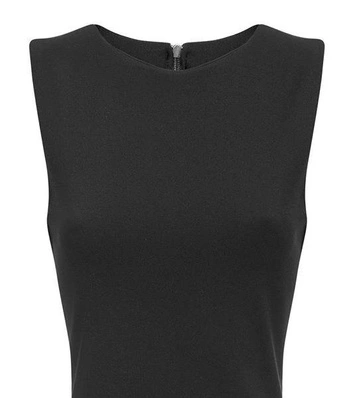 CZARNA SUKIENKA Z ZAMKIEM NA PLECACH (GOOD19)