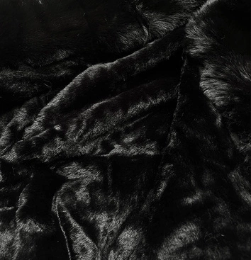 Zimowa parka damska na futerku czarna (W619/1)