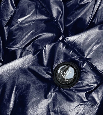 Błyszcząca kurtka zimowa damska granatowa (m1590-2ams)