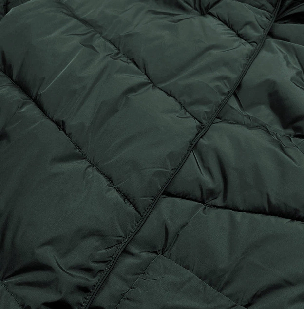 Długa zimowa kurtka damska ciemnozielona (2M-033)