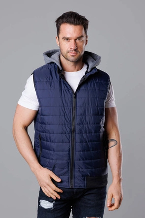 Pikowany bezrękawnik męski z kapturem granatowy (8M983-215)