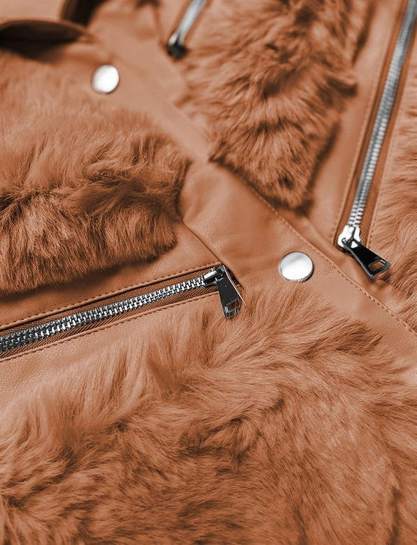 KRÓTKA FUTRZANA KAMIZELKA Z EKOSKÓRĄ KARMELOWA (BR9595-22)