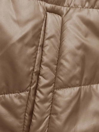 Krótka kurtka damska z kapturem karmelowa (B8187-101)