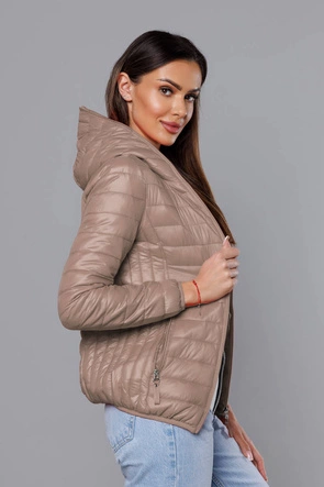 Pikowana kurtka damska z kapturem beżowa (B0123-46)