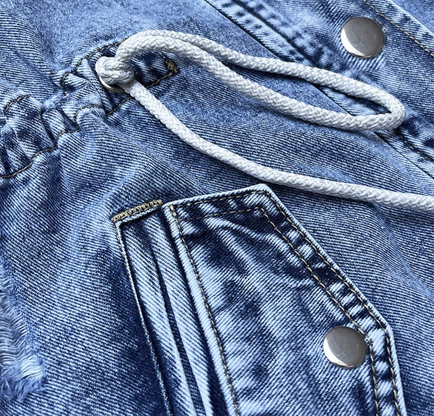 Narzutka jeansowa z kapturem niebieska (POP7011-K)