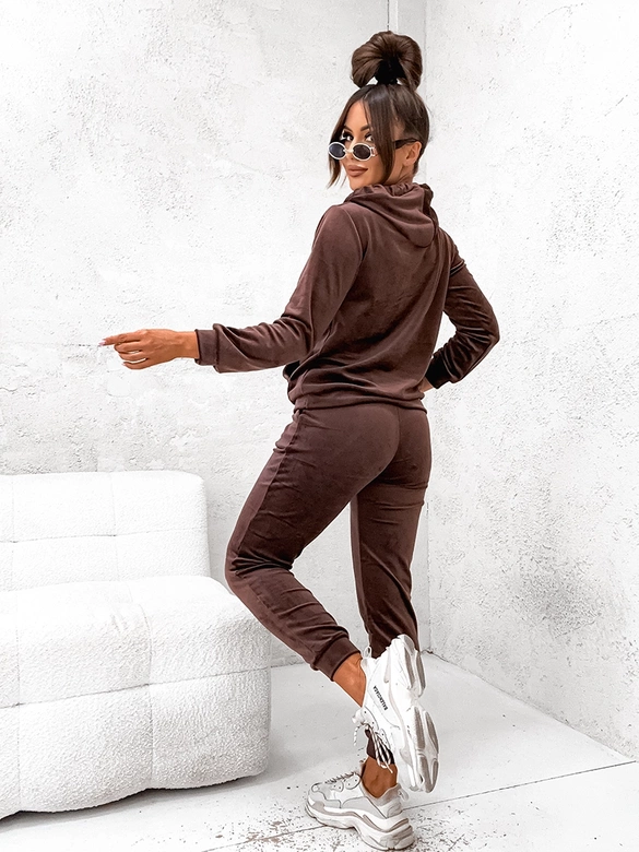 Welurowy komplet dresowy damski czekoladowy (787)