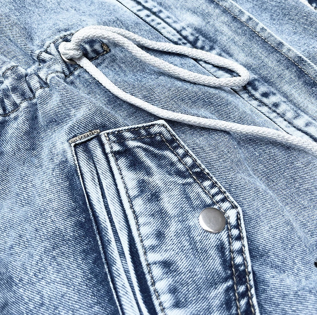 Luźna jeansowa damska kurtka jasna niebieska (POP7012-K)