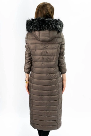 DŁUGI PIKOWANY PŁASZCZ DAMSKI BRĄZOWY (7758)