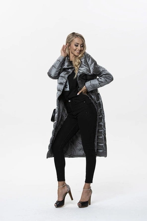 PIKOWANY PŁASZCZ Z WYSOKĄ STÓJKĄ SZARY (J9-019)