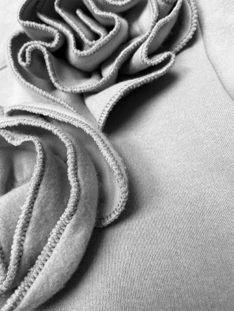 Dzianinowa bluza z różami szara (16023)