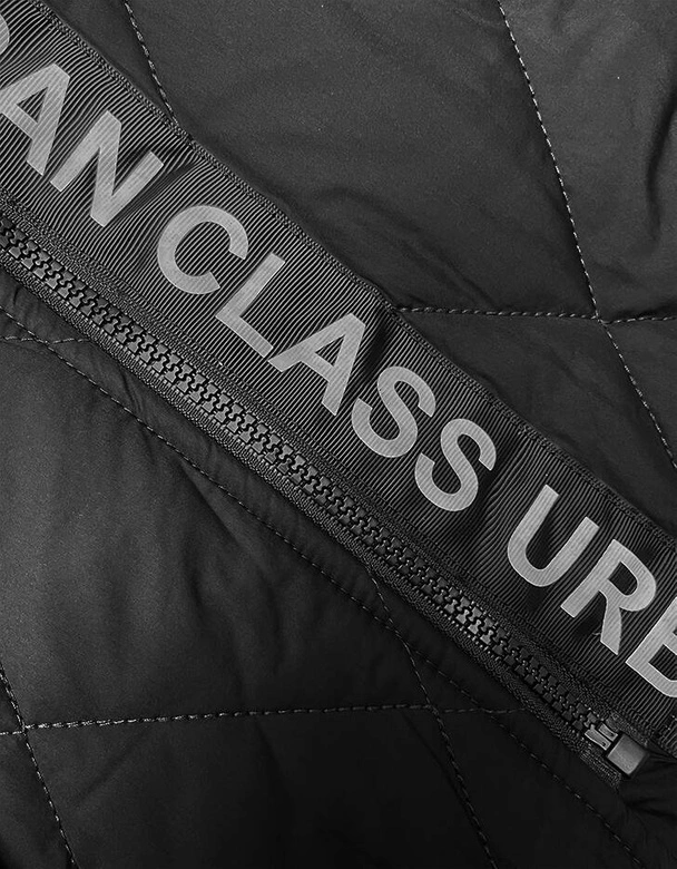 Pikowana kamizelka damska z ozdobną taśmą czarna (16M9118-392)