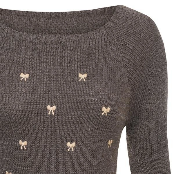 MIĘKKI SWETER W KOKARDKI BRĄZOWY (6M52)