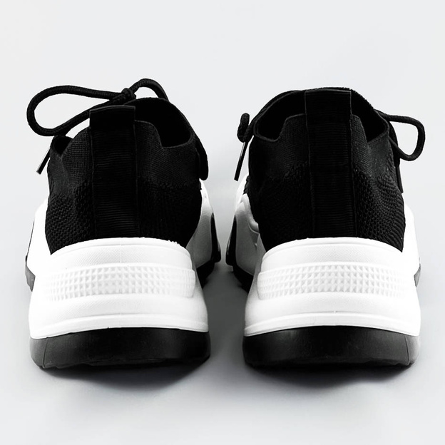 Czarne sneakersy na białej podeszwie (xa055)
